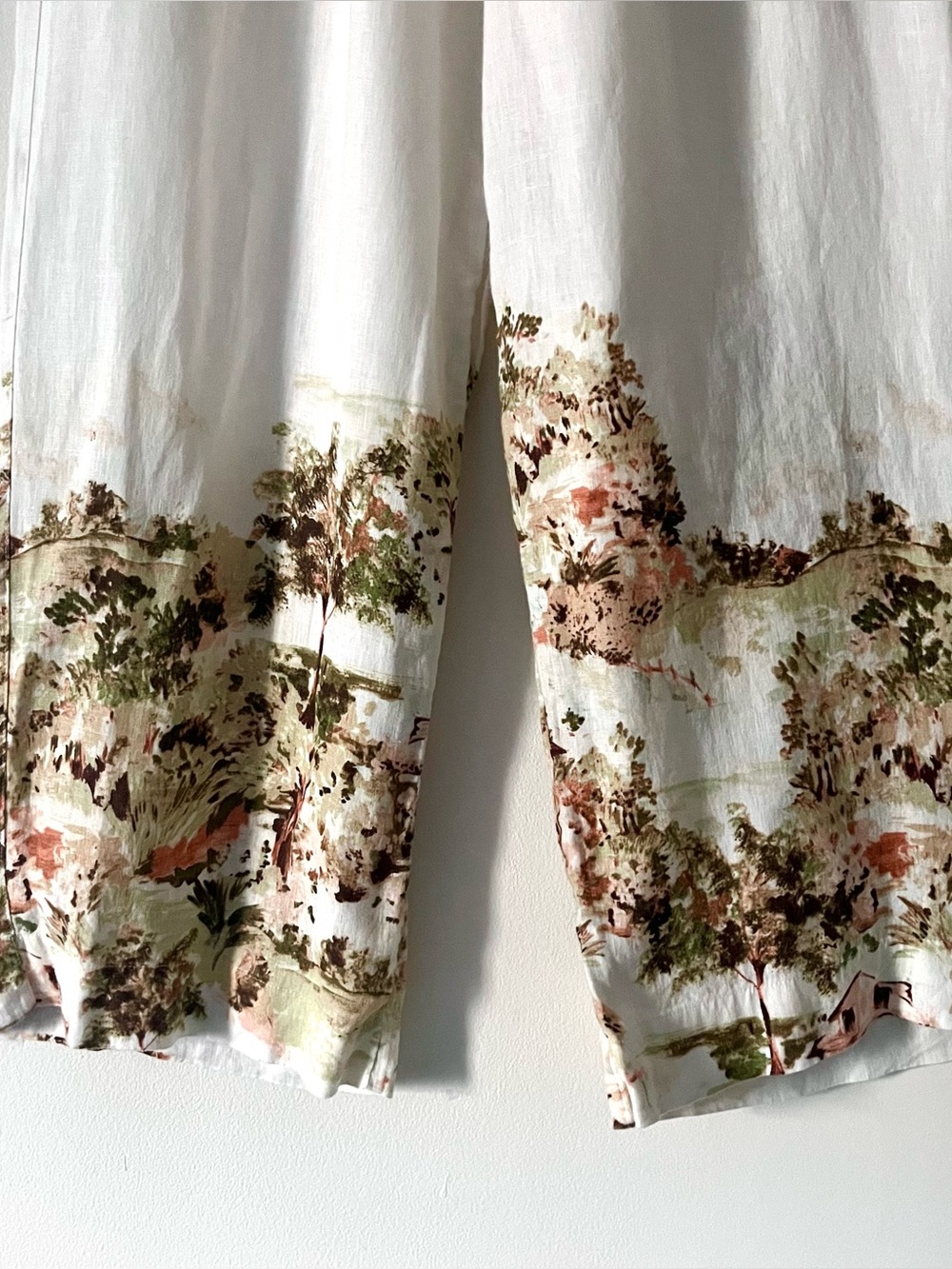Tahari 100% Women’s Linen White Pull On Wide Leg Pants Pastel Watercolor Scene M - Picture 6 of 10